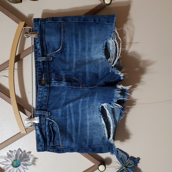 Lucky Brand Pants - Cut Off Shorts